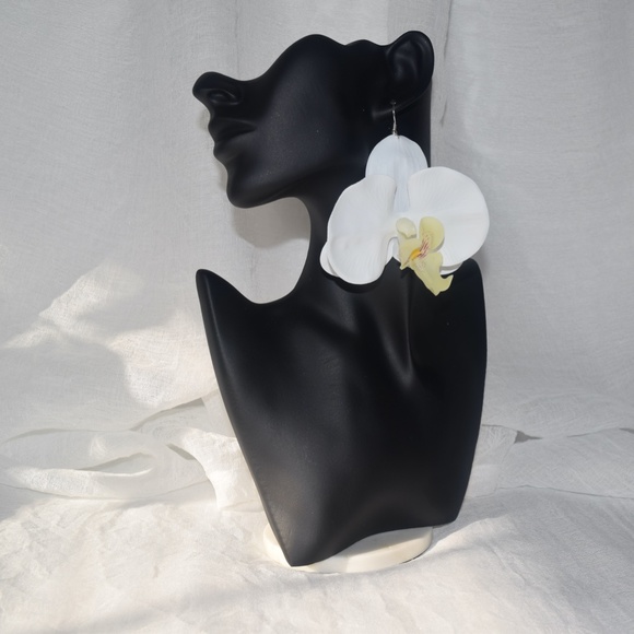 White Phalaenopsis Orchid True Touch Artificial Earrings. - Picture 1 of 9